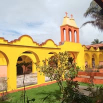 Zona de hacienda y jardines